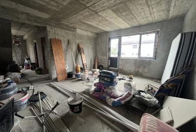 Duplex la gri 175 mp utili 58 mp demisol curte 180 mp  3 bai 3/4 dormitoare - 23