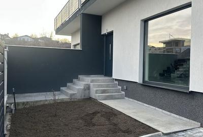 Casă cu 4 camere cu Canalizare în Bucium - 1