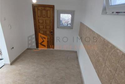 Casă cu 3 camere semidecomandat cu Teren 844 Mp în Pietroasele - 9