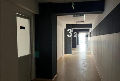 Spațiu comercial, de 1,300 mp, în Centrul Civic - 4