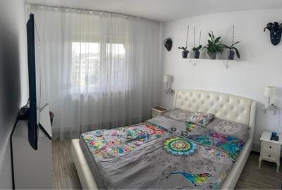Apartament cu 3 camere decomandat, mobilat în Alexandru cel Bun