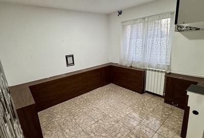 Spațiu comercial, de 70 mp, în Central - 5