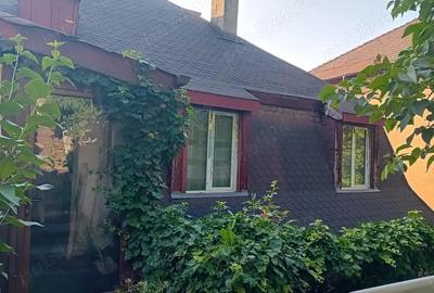 Casă cu 6 camere cu Teren 479 Mp în Central - 9