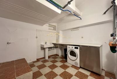 Apartament cu 6 camere decomandat, mobilat în Capitale - 39
