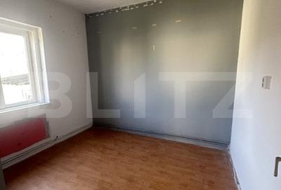 Casa de locuit cu 3 camere, 80 mp, cu 683 mp teren, zona Centrala - 4