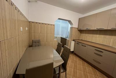 Apartament cu 3 camere decomandat în Central - 1