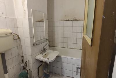 Garsoniera bloc mixt an 1978 necesita renovare metrou Gorjului - 7