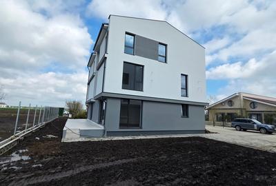 Duplex cu 5 camere cu Piscina în Odăi - 12