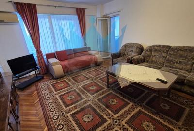 Apartament cu 3 camere decomandat, mobilat în Unirii