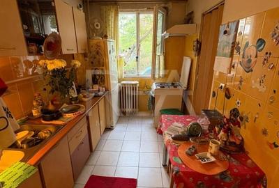 Apartament 3 camere Nicolae Grigorescu - Aleea Postavarul, bloc reabilitat Apartament 3 camere Nicolae Grigorescu - Aleea Postavarul, bloc reabilitat - 4