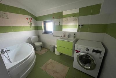 Casă cu 4 camere cu Teren 50 Mp în Central - 9