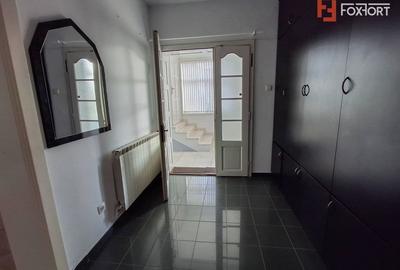 Apartament 3 camere decomandat de inchiriat la casa, zona Crisan Apartament 3 camere decomandat de inchiriat la casa, zona Crisan - 13