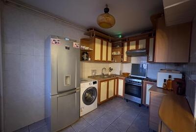 Apartament cu 2 camere decomandat, mobilat în P-ța Unirii - 1