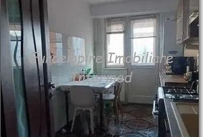 De vanzare apartament cu 3 camere, zona ICIL - 4