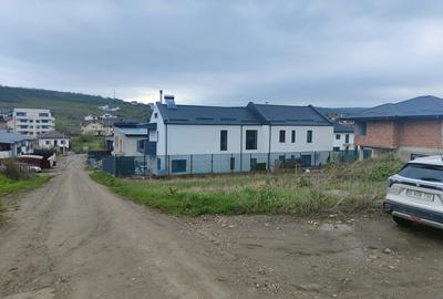 Teren de 3600 mp, în Bucium - 2
