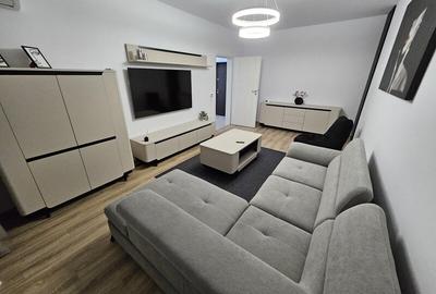 Apartament cu 2 camere decomandat în Apărătorii Patriei