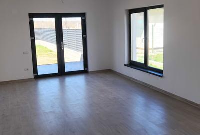 Casă cu 4 camere în Albota - 7