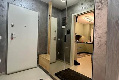 Apartament cu 3 camere decomandat în Tractorul - 3