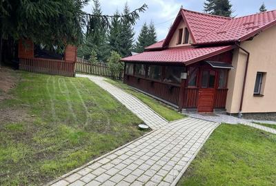 Casă cu 4 camere în Poiana Stampei - 8