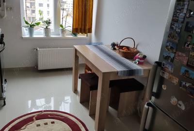 Vand ap. 3 camere, full-decomandat, mai sus de popas pacurari - 1