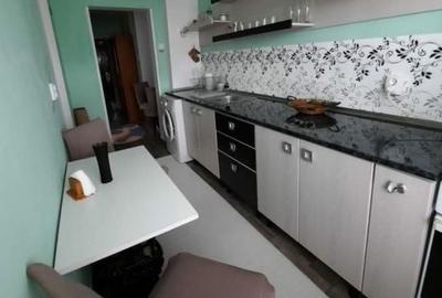 Apartament cu 2 camere semidecomandat în Petros