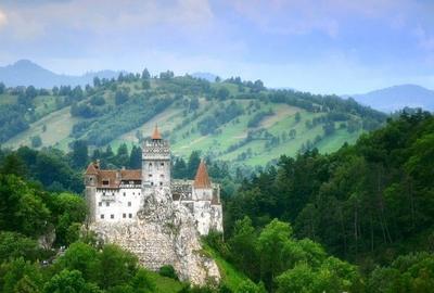 FILM! Langa emblematicul Castelul Bran, areal colinar,5.700mp intravilan