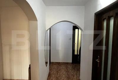 Apartament cu 3 camere, parter, zona Zamca - 4
