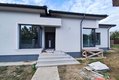 FARA COMISIOANE casa TOP 4 camere 2 bai placa beton incalzire pardoseala semineu FARA COMISIOANE casa TOP 4 camere 2 bai placa beton incalzire pardoseala semineu - 2