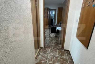 Apartament cu 2 camere semidecomandat în Micro 6 - 10