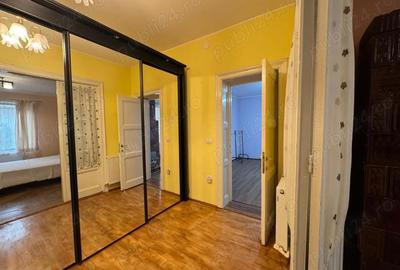 Casă cu 4 camere în Central - 9