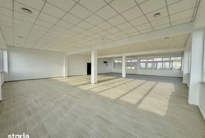 Spațiu comercial, de 476 mp, în Central - 7