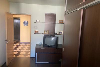 Apartament 4 camere cf 1 decomandat etaj7\8 - 3