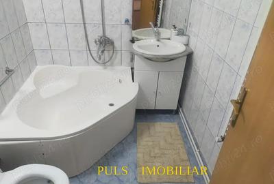 Apartament cu 3 camere semidecomandat în Tomis Nord - 9