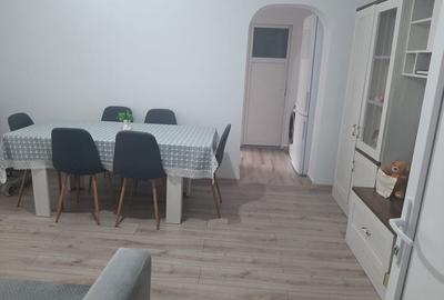 Apartament cu 3 camere semidecomandat în Central - 3