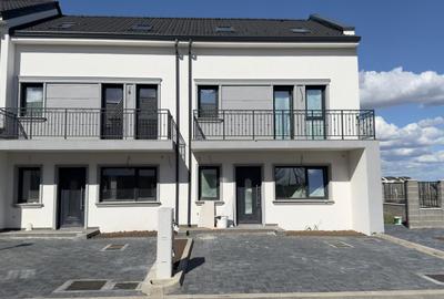 Duplex cu 4 camere cu Canalizare în Săcălaz - 3