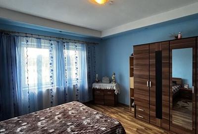 Casa 8 Camere Cu Teren 1500mp In Cermei - 19