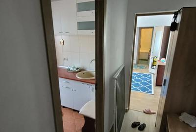 Inchiriez apartament 2 camere - 1