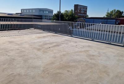 Spațiu comercial, de 400 mp, în Central - 4