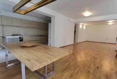 Vila moderna in cartier rezidential cu spatii comune pentru copii - 2