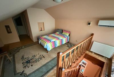 Casa cu garaj ?i 2 ?eminee, langa Parcul Mare Str. - 2