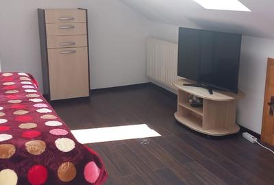 Apartament cu 3 camere decomandat în Girocului - 8