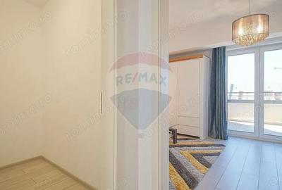 Apartament cu 3 camere semidecomandat în Tractorul - 3