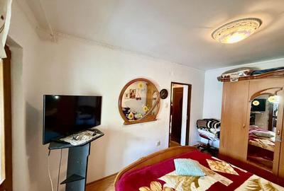 Apartament cu 3 camere decomandat în Brăilei - 9
