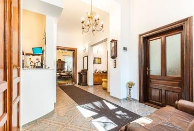 Apartament in imobil istoric - zona Baile Neptun - 8