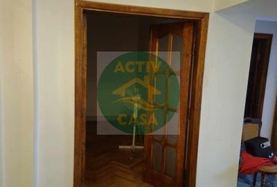 Apartament 3 camere, centru - 2