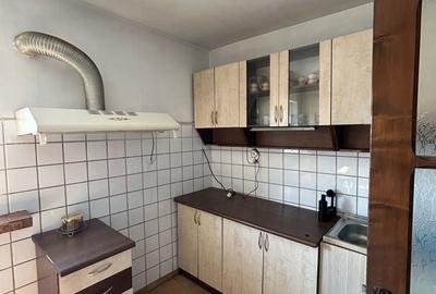 Apartament cu 3 camere semidecomandat în Central - 3