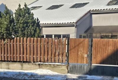 Casă individuală cu 5 camere cu Canalizare în Plopilor - 2