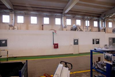 Spațiu comercial, de 5,100 mp, în Central - 15