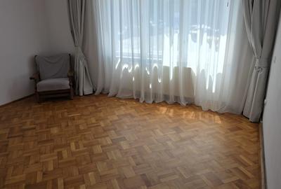 Casa de inchiriat  cu doua locuri parcare. - 4
