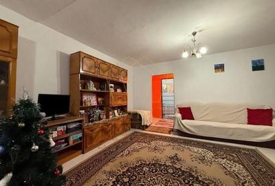 Apartament cu 2 camere semidecomandat, mobilat în Lipovei